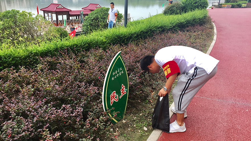 城区河道环境卫生清理志愿服务 (3) 城区河道环境卫生清理志愿服务 (3)