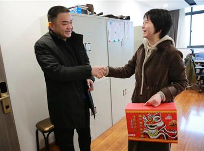 春节慰问送温暖，岁寒情深暖人心——williamhill官网集团组织开展2022年春节慰问系列活动